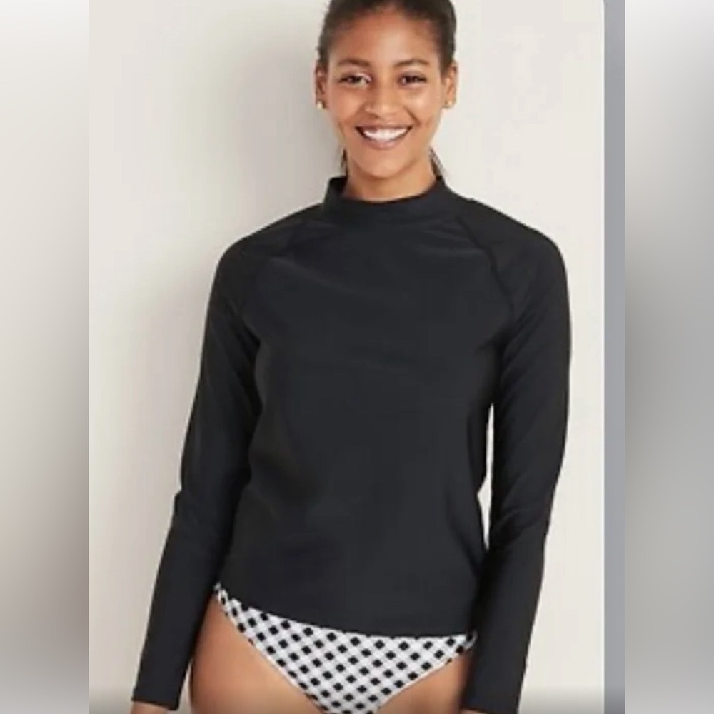 Black rashguard